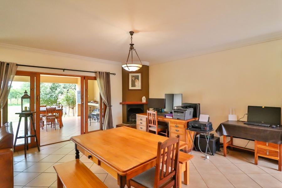 To Let 3 Bedroom Property for Rent in The Coves North West